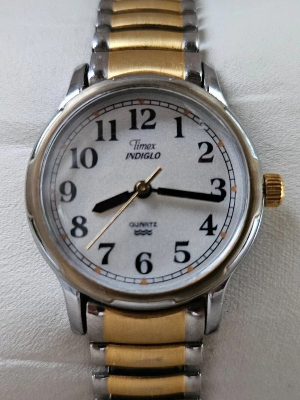 Timex Women Wristwatch Indiglo Light Up Gold/Silver Tone Stretched Metal band